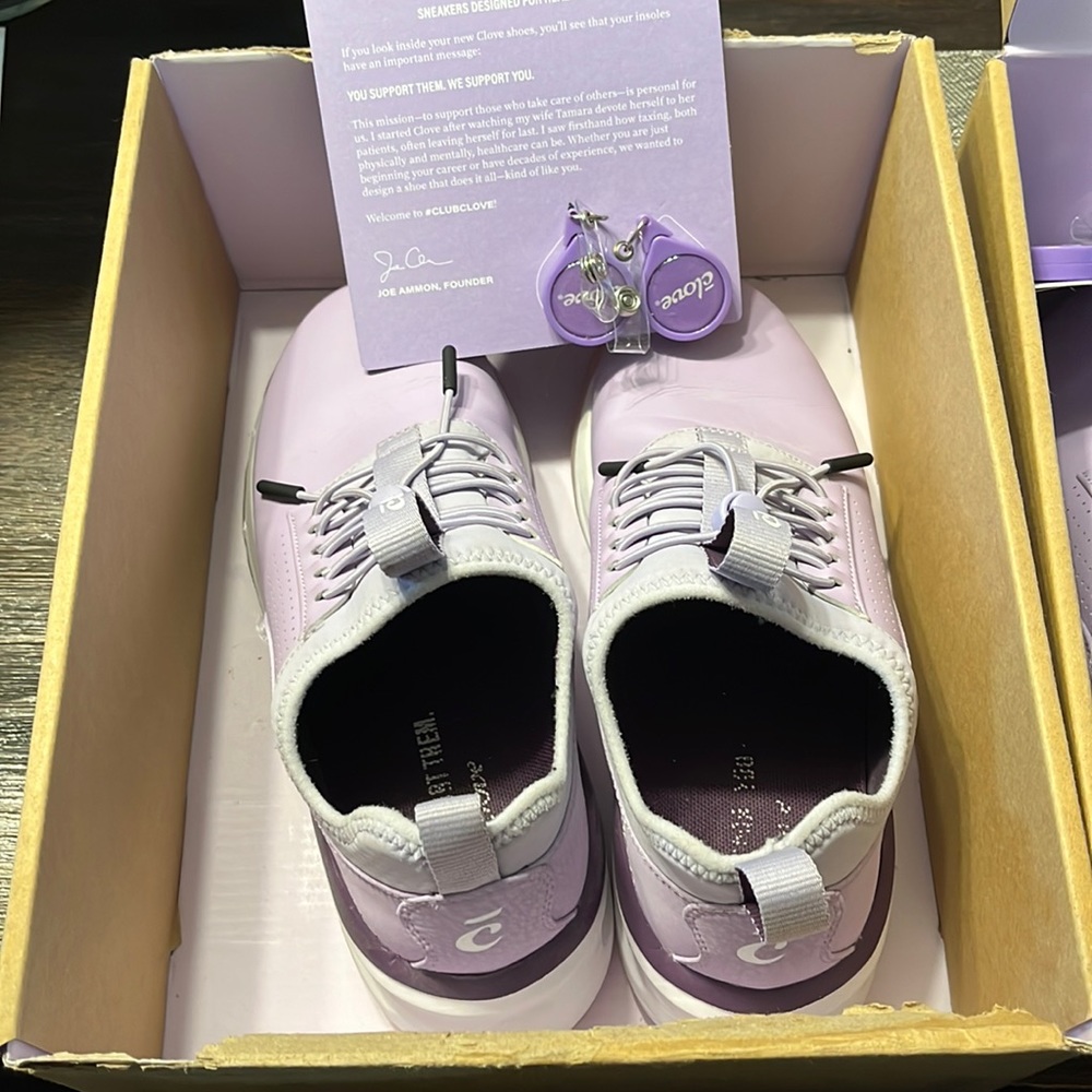 Used CLOVE shoes size W7 and W8